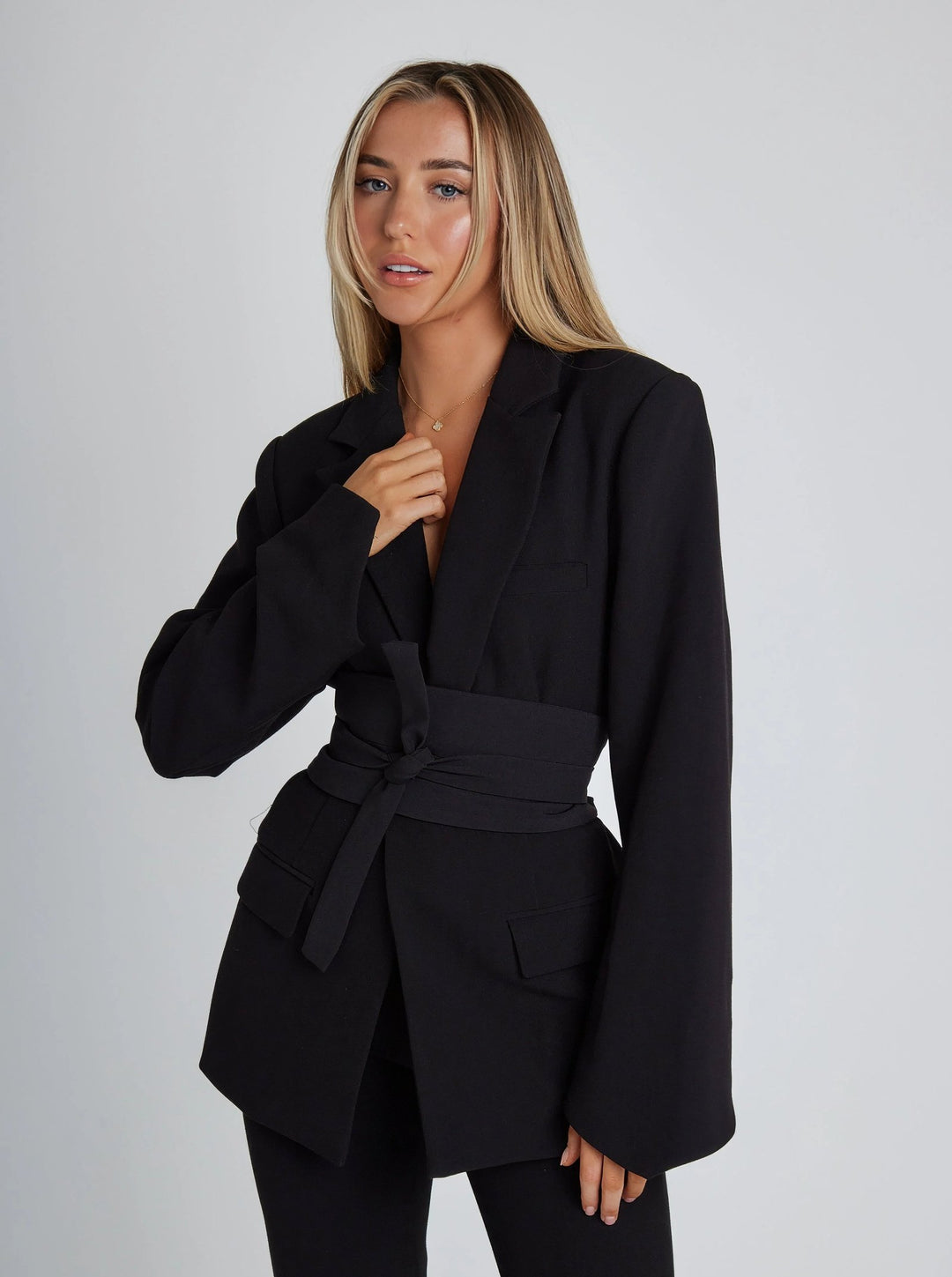 Chloe | Blazer sartoriale di lusso da donna con cintura