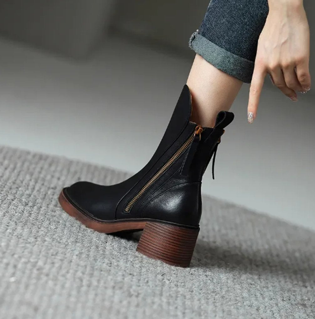 Velmira | Elegante Leder-Ankle-Boots für Damen mit Blockabsatz und seitlichem Reißverschluss