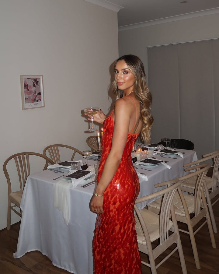 Aurora | Elegante abito da cerimonia con paillettes e schiena scoperta
