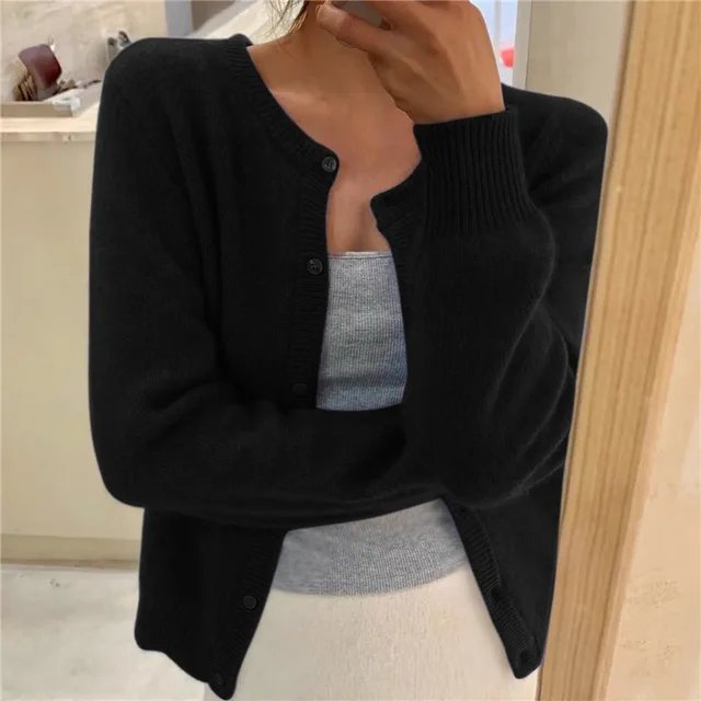 Elowen | Soft Knit Relaxed-Fit Button-Front Cardigan