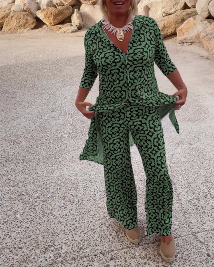Aurielle | Completo con stampa, top a maniche a 3/4 con scollo a V e pantaloni a gamba larga