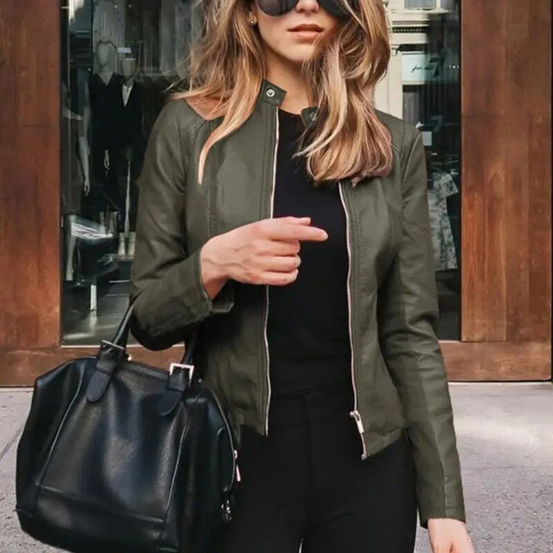 Phoebe | Slim-Fit Faux Leather Jacket – Stylish Cropped Cut for Women