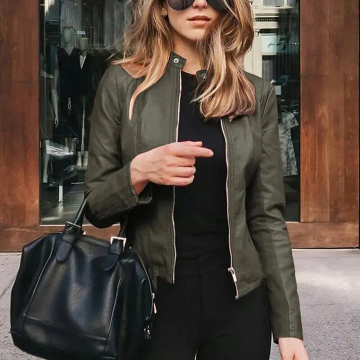 Phoebe | Slim-Fit Faux Leather Jacket – Stylish Cropped Cut for Women