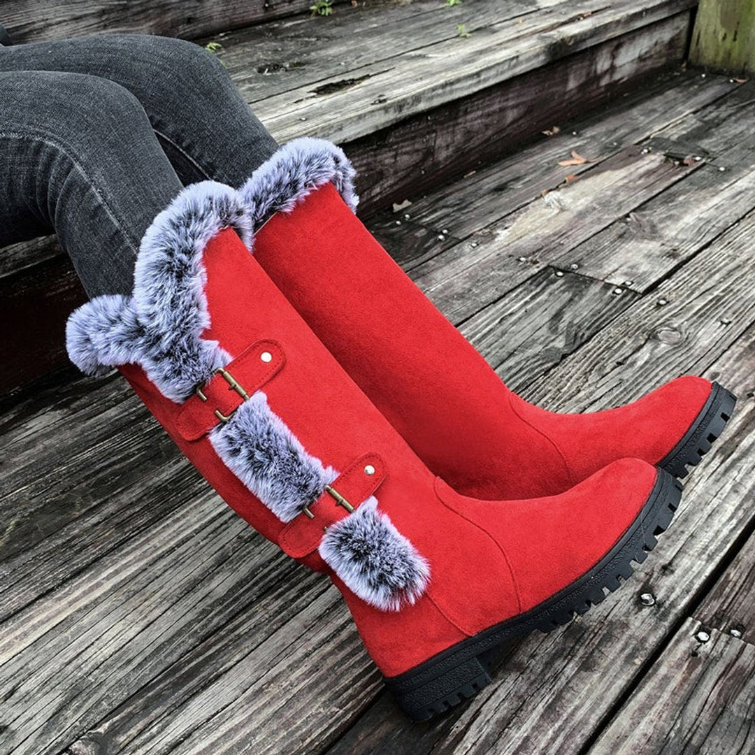 Harper | Bequeme Stiefel für Damen aus Kunstveloursleder mit Fellbesatz, Schnalle und knöchelhohem Schaft