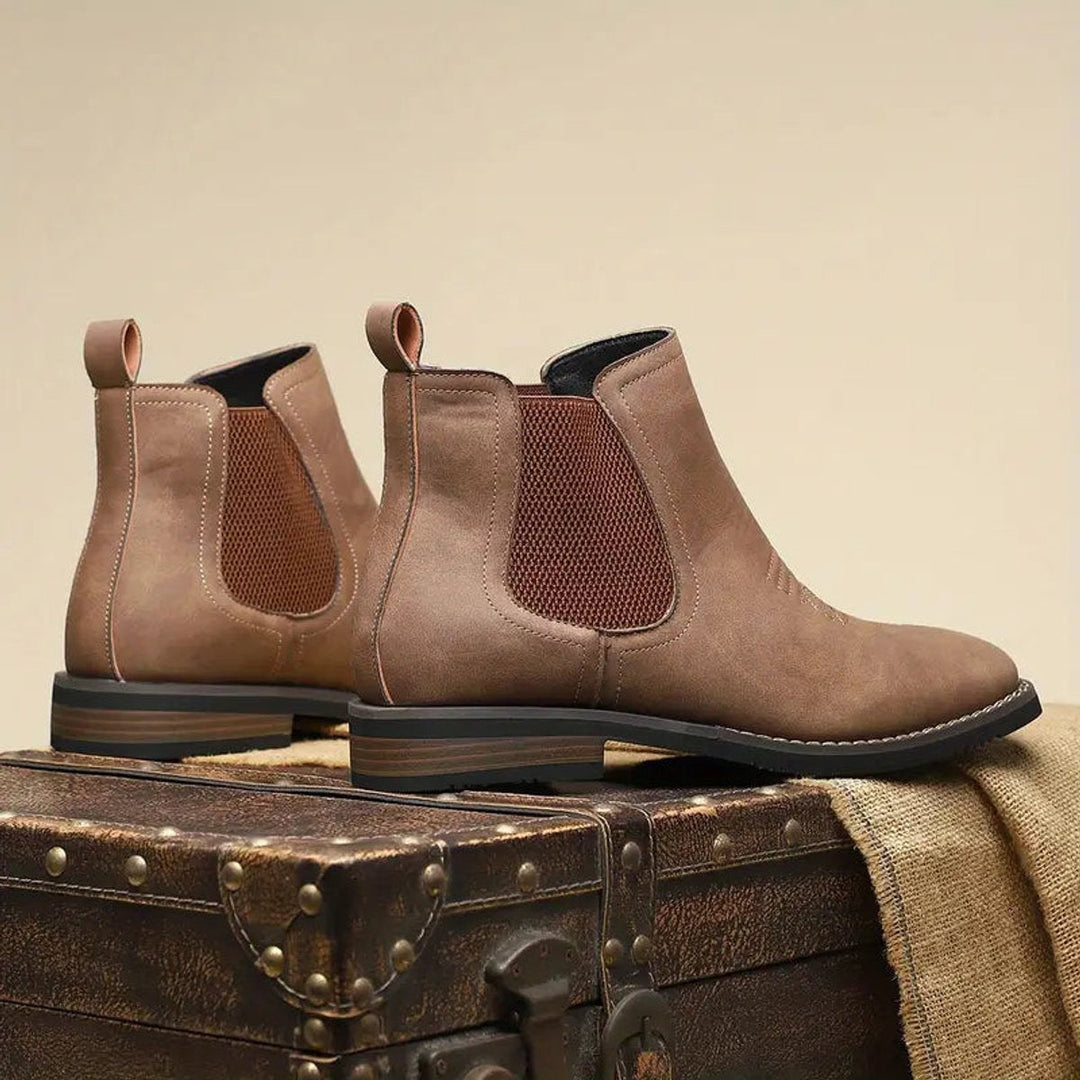 Bramwell | Stilvolle braune orthopädische Chelsea-Boots aus Kunstleder für Herren