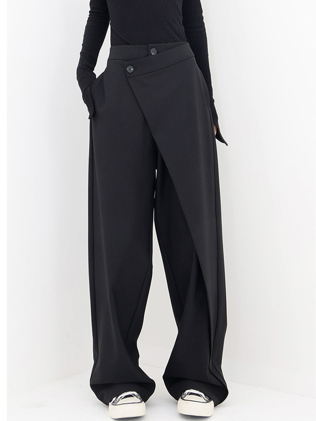 Wolff | Legere Hose mit asymmetrischem, weitem Bein