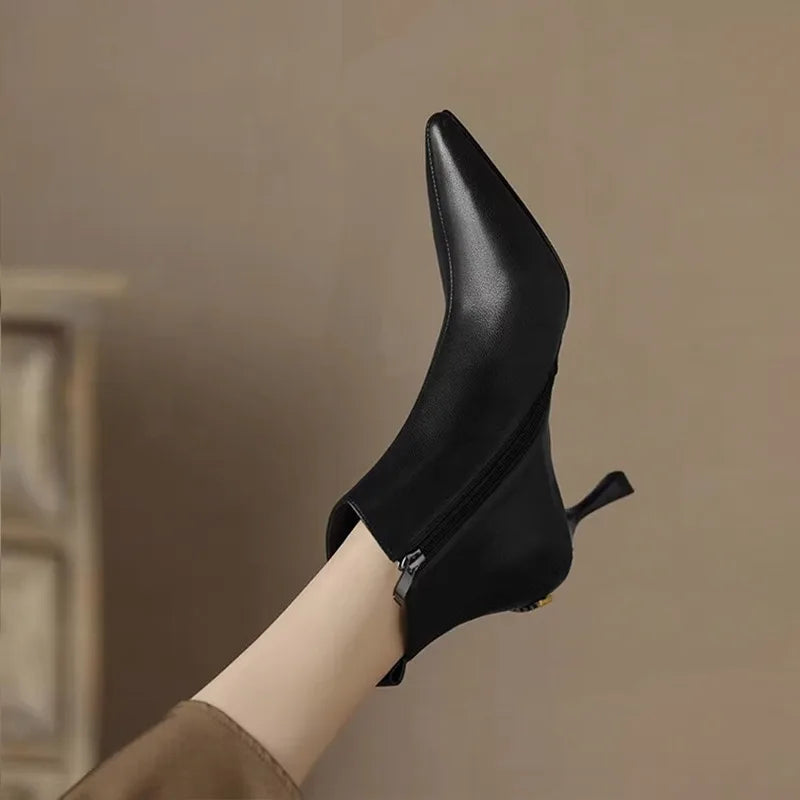 Claire | Pointed-Toe Kitten Heel Boots