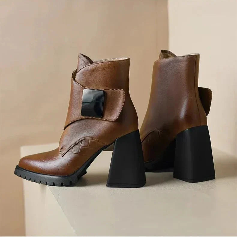 Michelle | Bequeme und elegante moderne Stiefel mit Blockabsatz