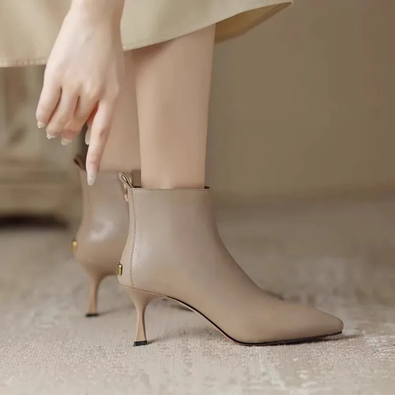 Claire | Pointed-Toe Kitten Heel Boots