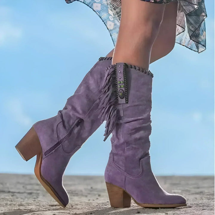 Solstice | Westernstiefel für Damen aus Veloursleder mit Fransen, knöchelhohem Schaft und Blockabsatz