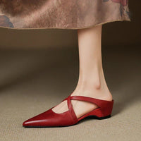 Celestia | Mules con cinturini incrociati e punta affusolata