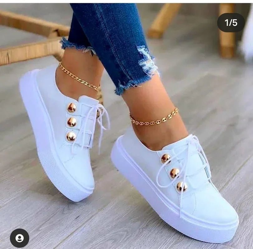Novelle | Sneakers eleganti con borchie dorate e plateau da donna