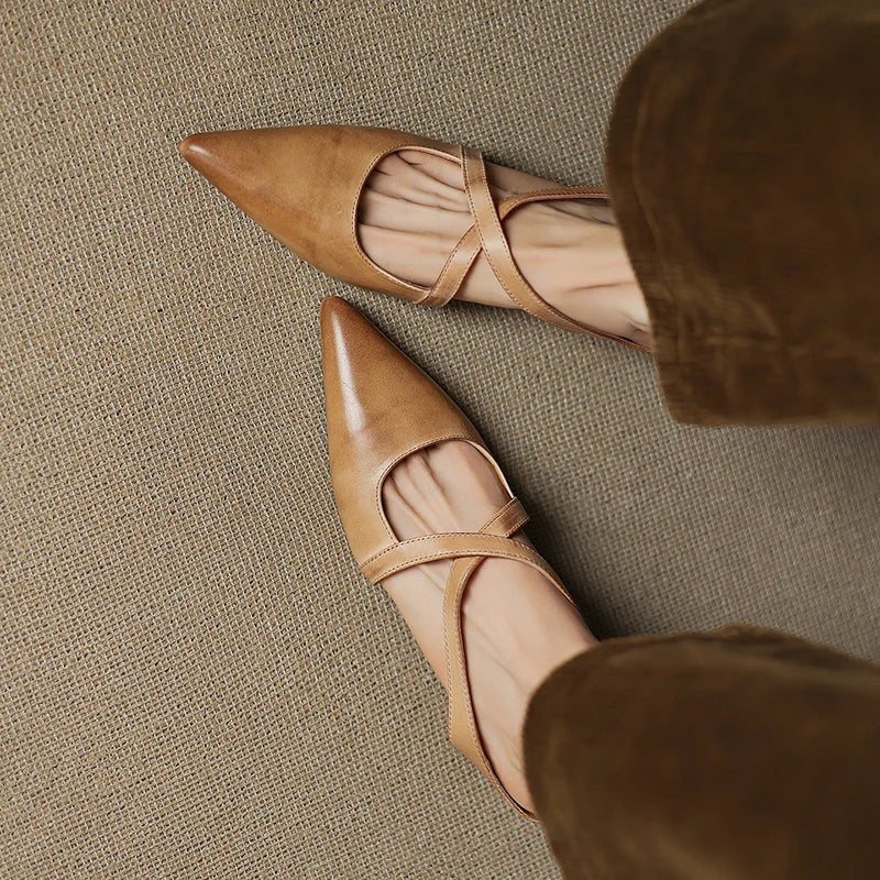 Celestia | Mules con cinturini incrociati e punta affusolata