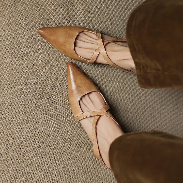 Celestia | Mules con cinturini incrociati e punta affusolata