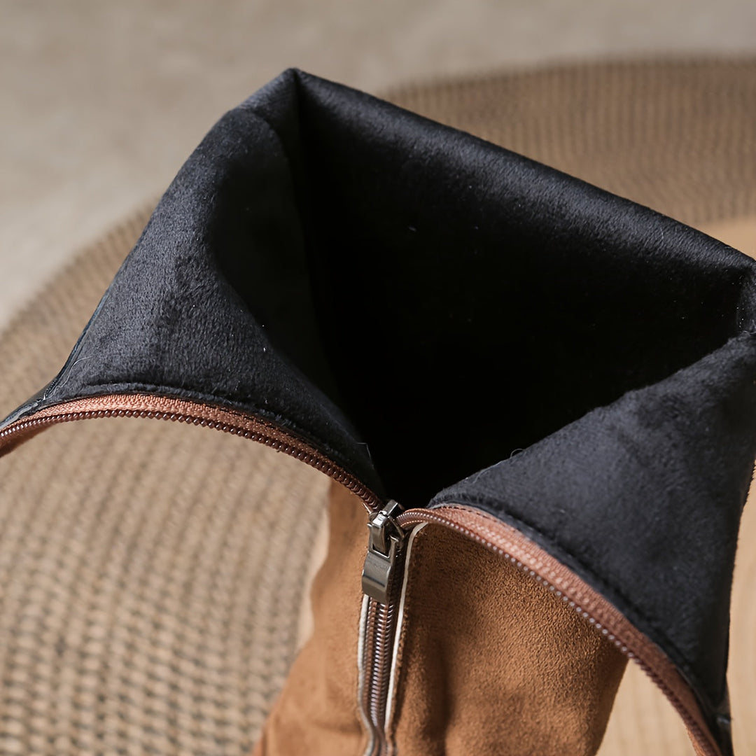 Zarielle | Stivali da donna eleganti alti fino al ginocchio, con dettaglio di bottone dorato