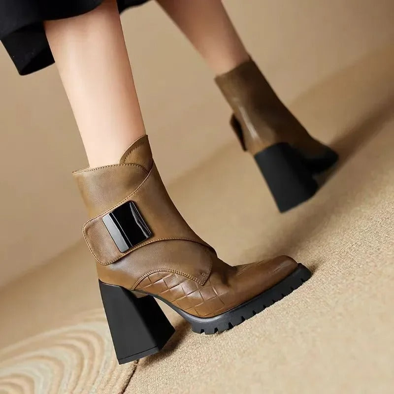 Michelle | Bequeme und elegante moderne Stiefel mit Blockabsatz