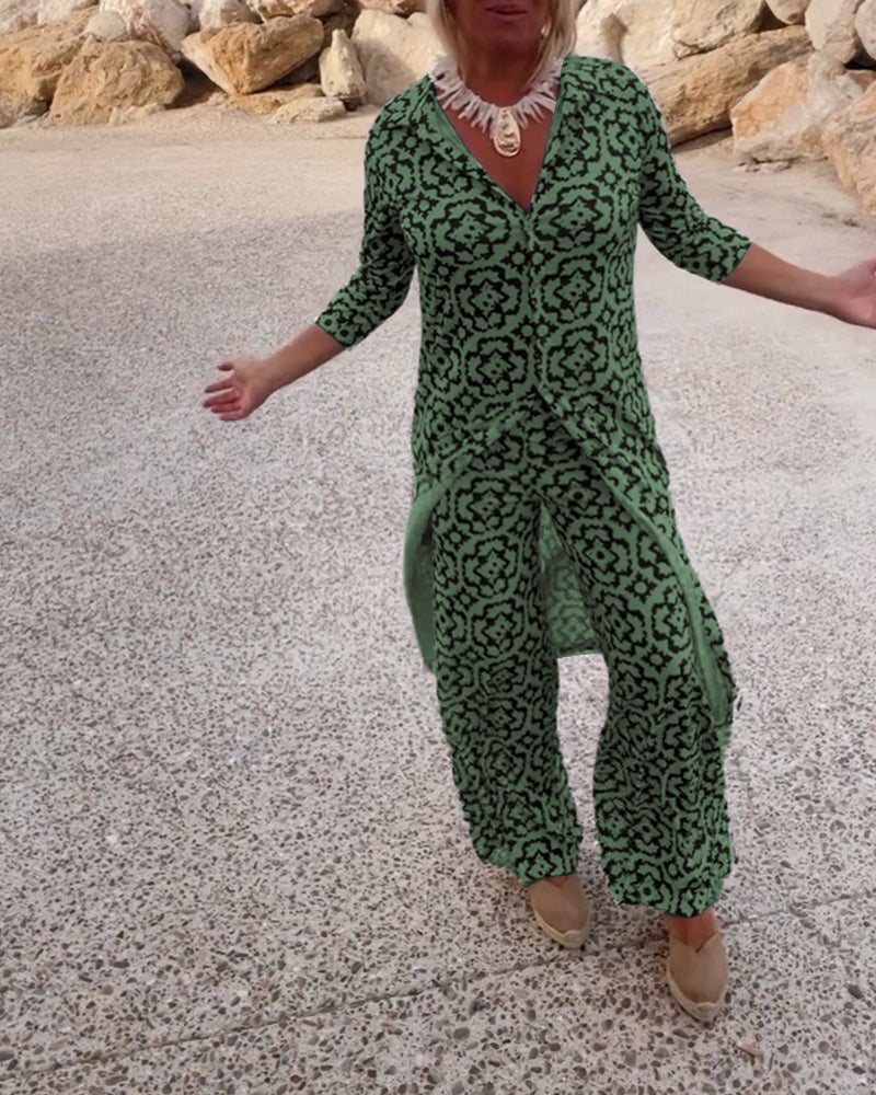 Aurielle | Completo con stampa, top a maniche a 3/4 con scollo a V e pantaloni a gamba larga