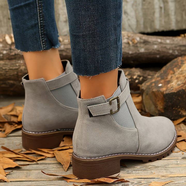 Evelina | Schicke Chelsea-Stiefeletten mit Schnallenriemen für Damen