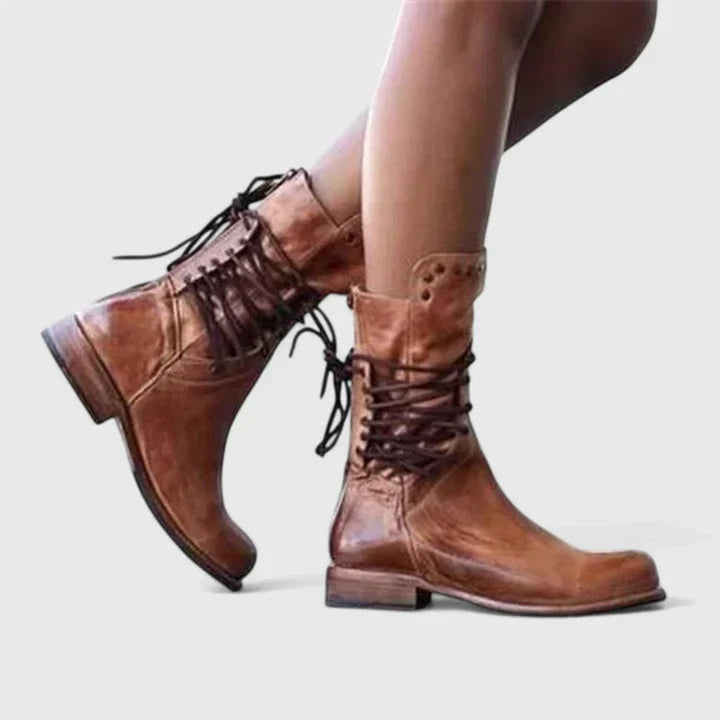 Vespera | Stivali da donna vintage alti fino al ginocchio, con lacci e borchie