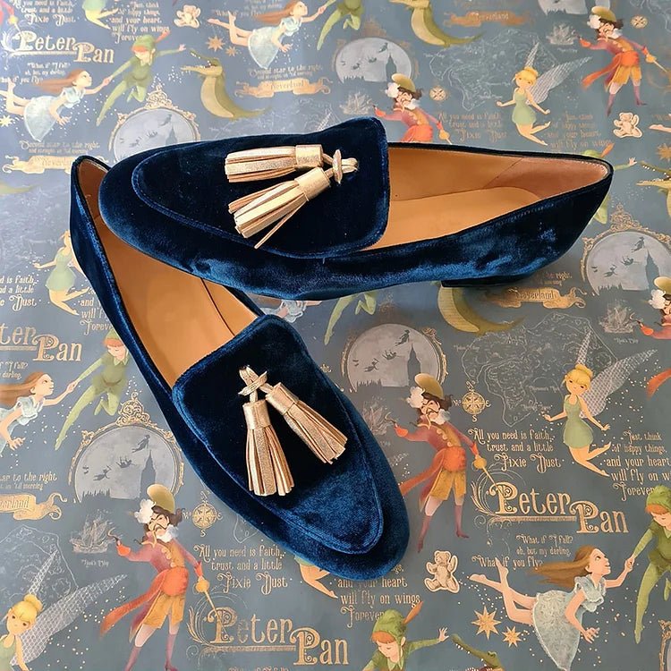 Monique | Mitternachtsblaue Samtloafer für Damen mit champagnerfarbenen Quasten