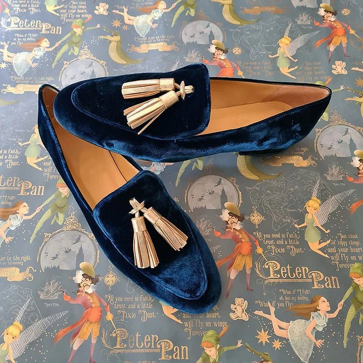Monique | Mitternachtsblaue Samtloafer für Damen mit champagnerfarbenen Quasten