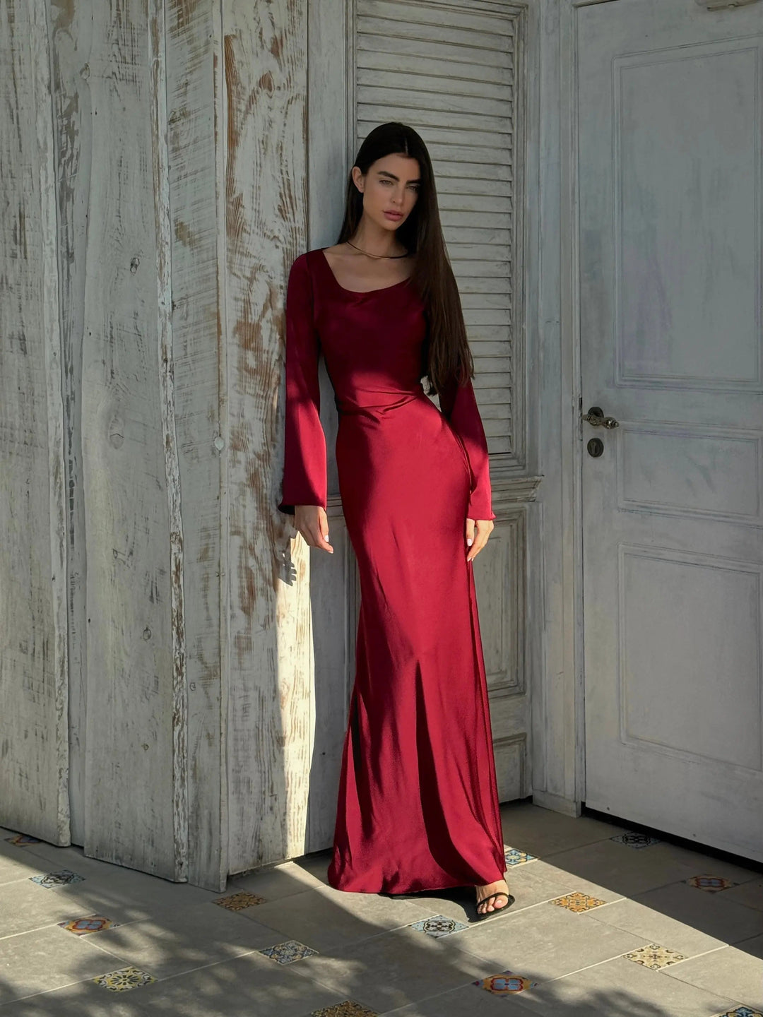 Amara | Sophisticated and Elegant Fitted Long Sleeve Maxi Dress 2