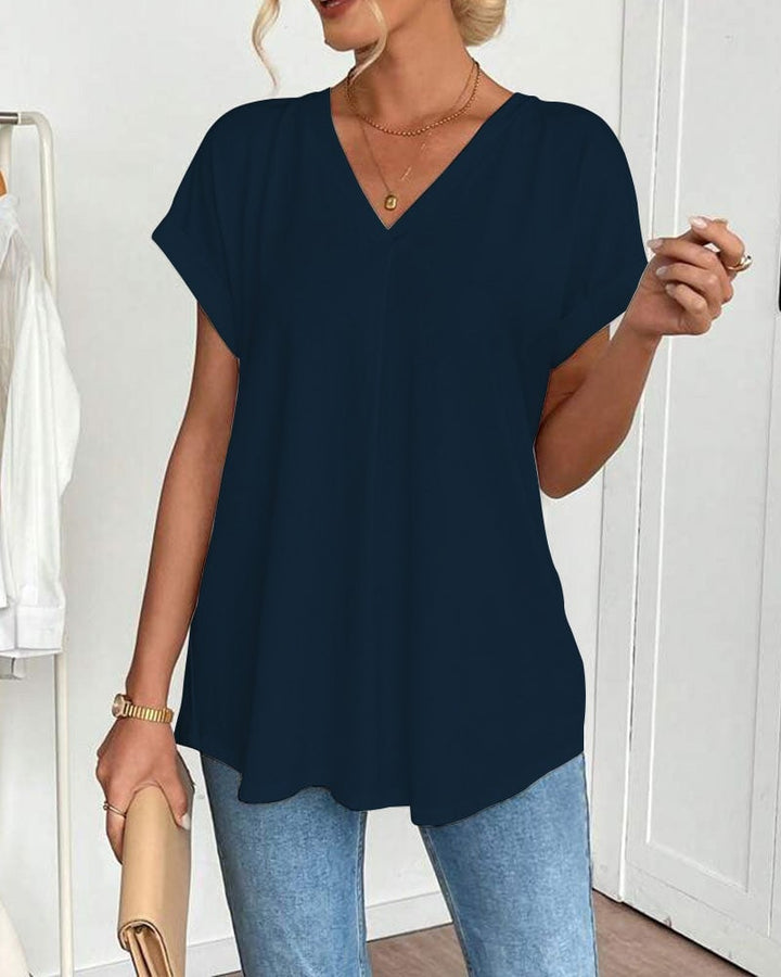 Amelia | Slimming V-Neck T-Shirt for Effortless Style 1