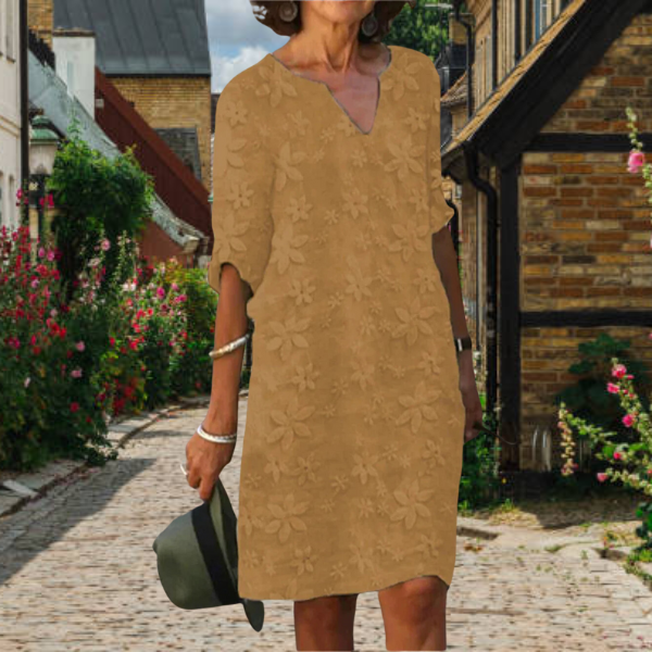 Ava | Comfortable and versatile dress with floral print 4