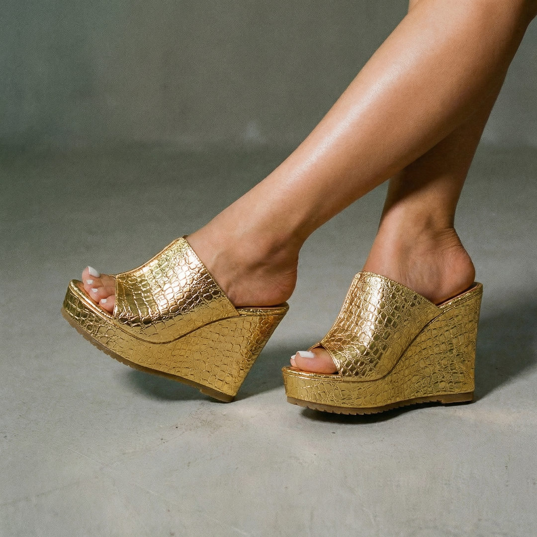 Brooke | Comfortable & Stylish Women's Wedge Sandals 1