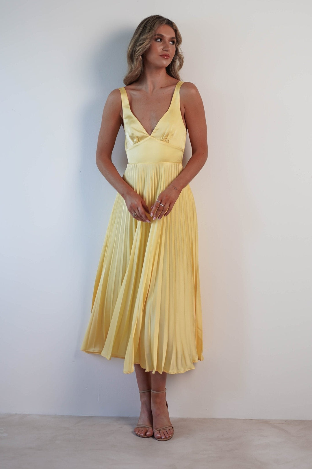 Clara | Lightweight And Flowing Pleated Maxi Dress 4
