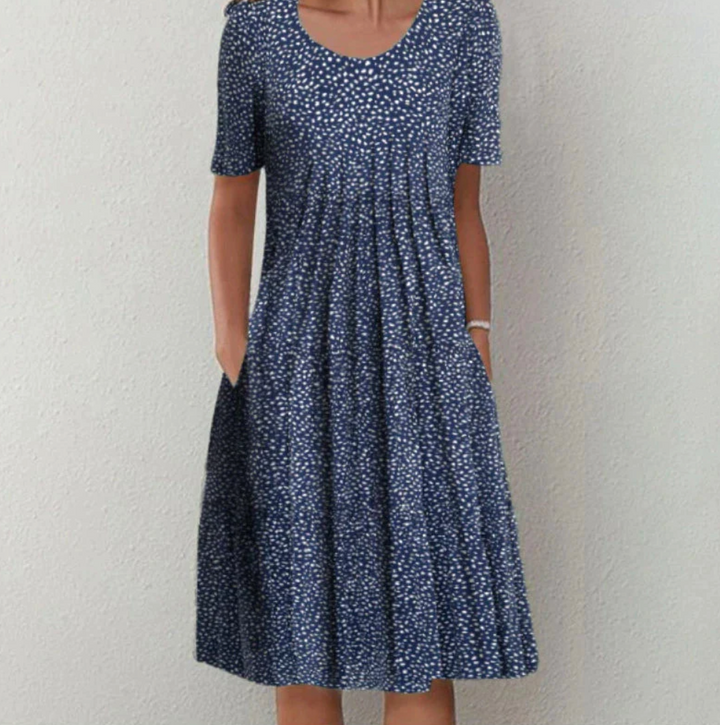 Diva | Summer dress with striking print and loose fit 1