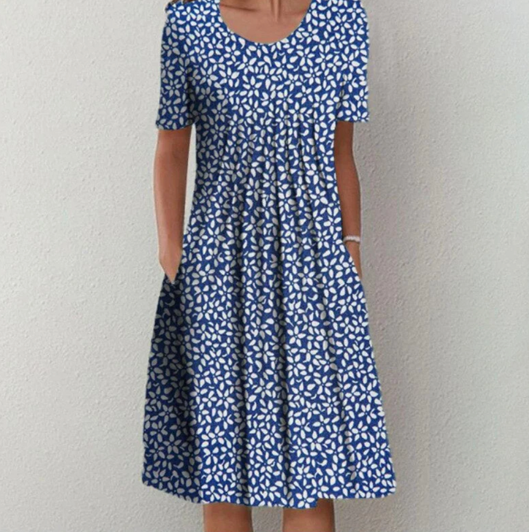 Diva | Summer dress with striking print and loose fit 2