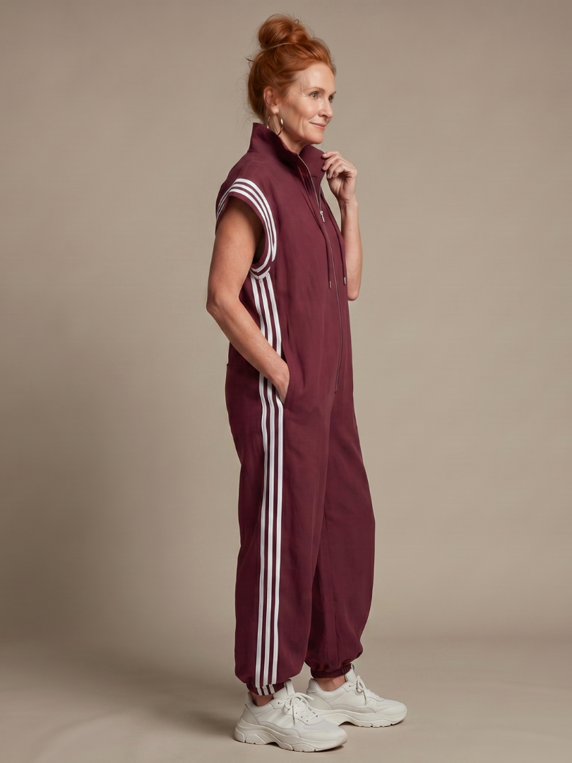 Emma | Elegant and Comfortable Tracksuit with Contrast Side Panels 1