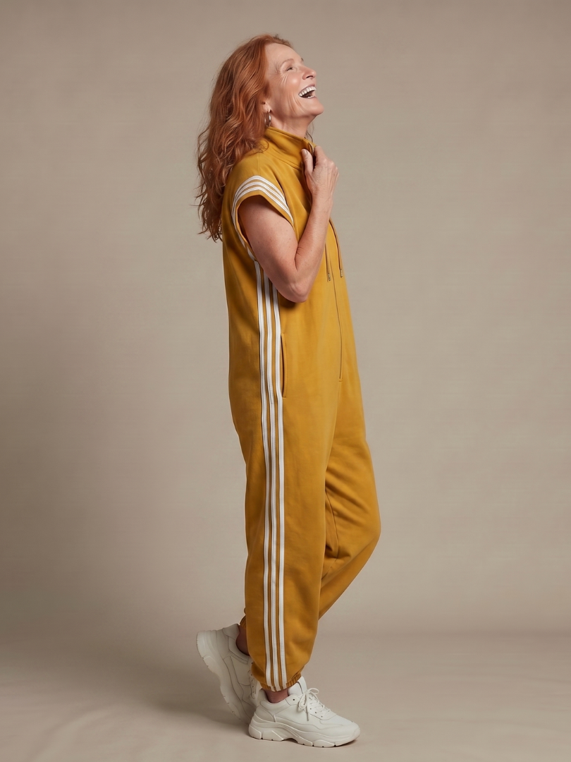 Emma | Elegant and Comfortable Tracksuit with Contrast Side Panels 5