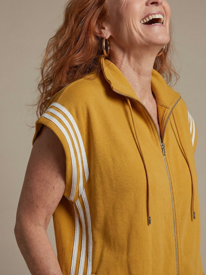 Emma | Elegant and Comfortable Tracksuit with Contrast Side Panels 6