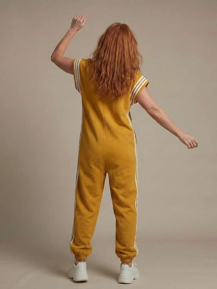 Emma | Elegant and Comfortable Tracksuit with Contrast Side Panels 7