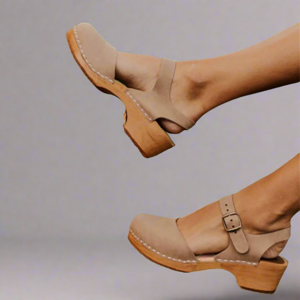 Erica | Retro Wooden Platform Closed-Toe Clogs 4