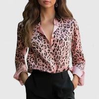 Seraphina | Elegante Bluse mit Tiermuster und Kragen