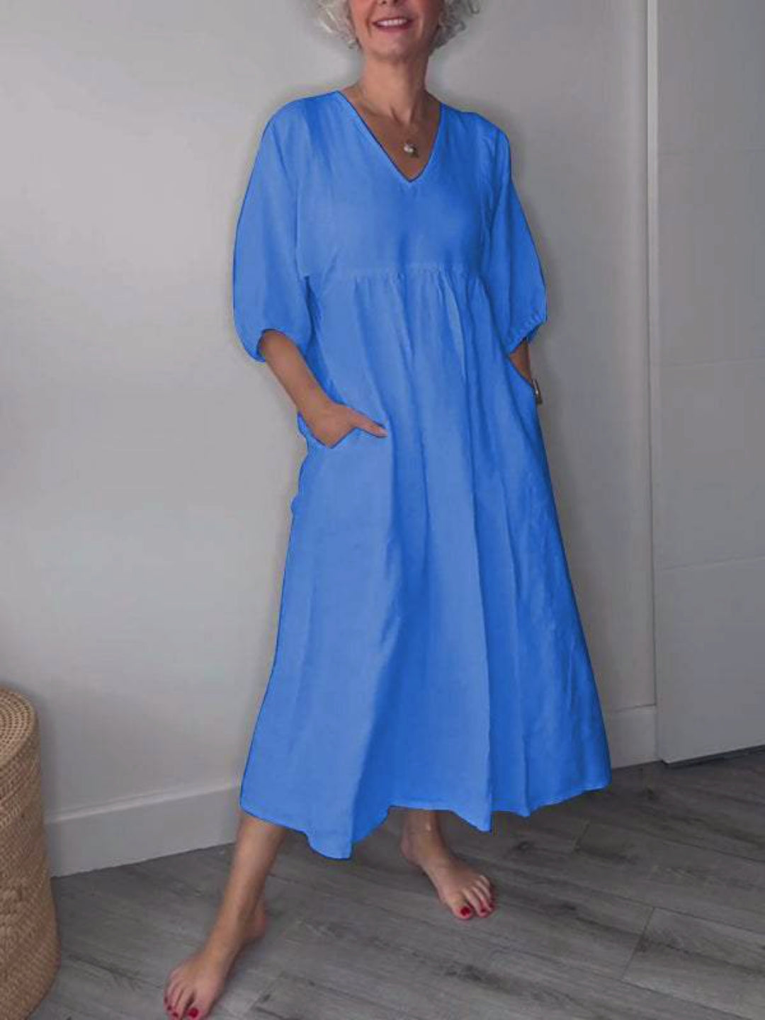 Froukje | Elegant midi dress with V-neck 4