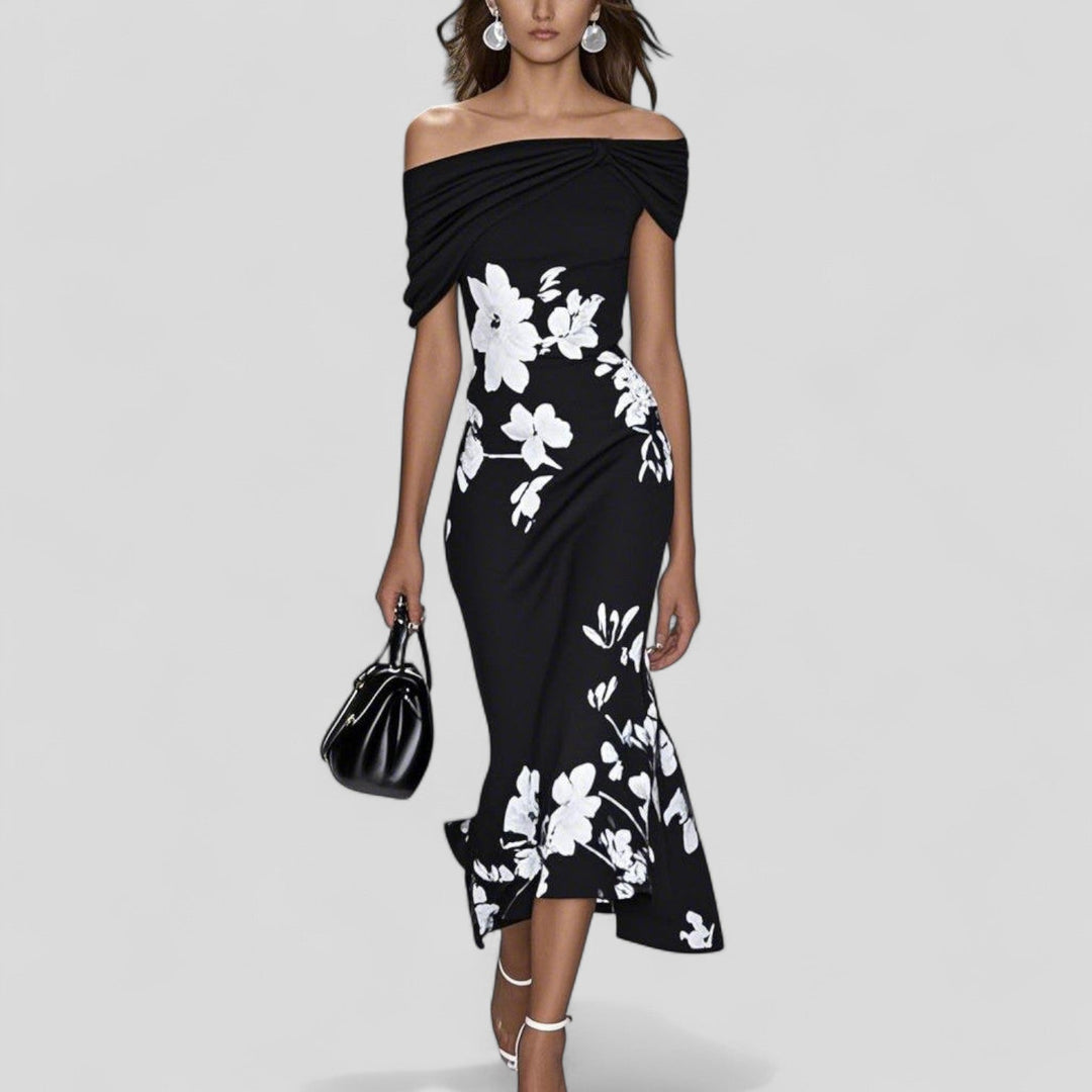 Helen | Elegant midi dress with statement print 2