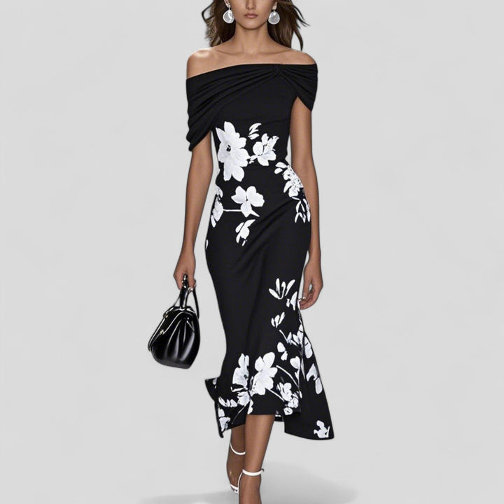 Helen | Elegant midi dress with statement print 2