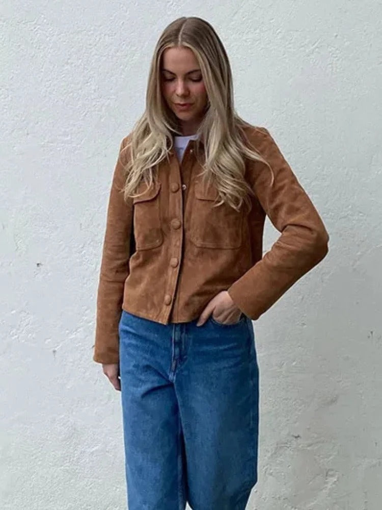 Helena | Comfortable & Timeless Suede Jacket 4