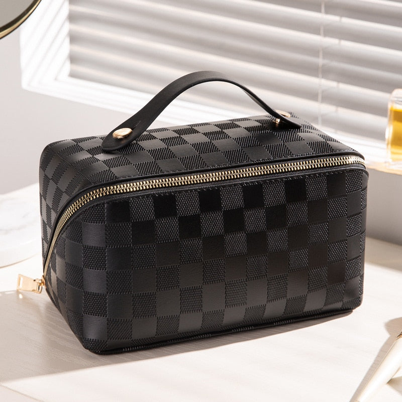 Jade | Stylish Checked Pattern Travel Toiletry Bag 5