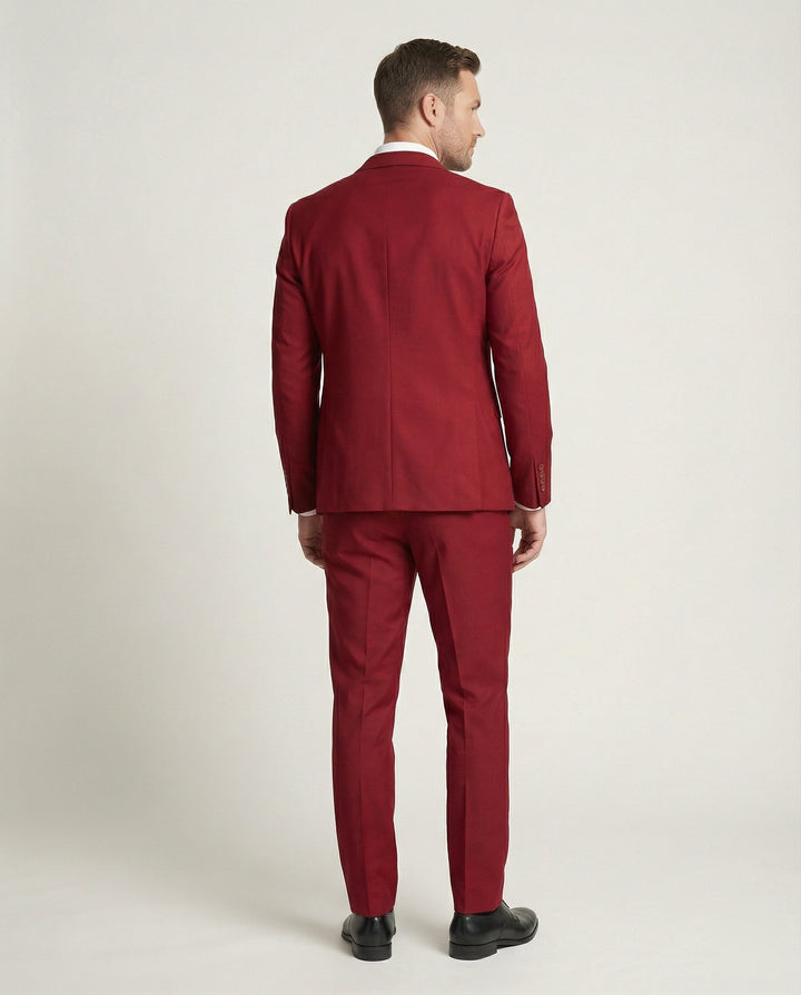 James | Elegant & Tailored Men's Three-Piece Suit 2