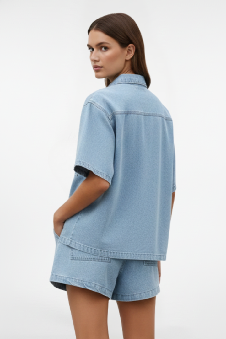 Jennifer | Effortless Shirt & High-Waisted Shorts Set 4