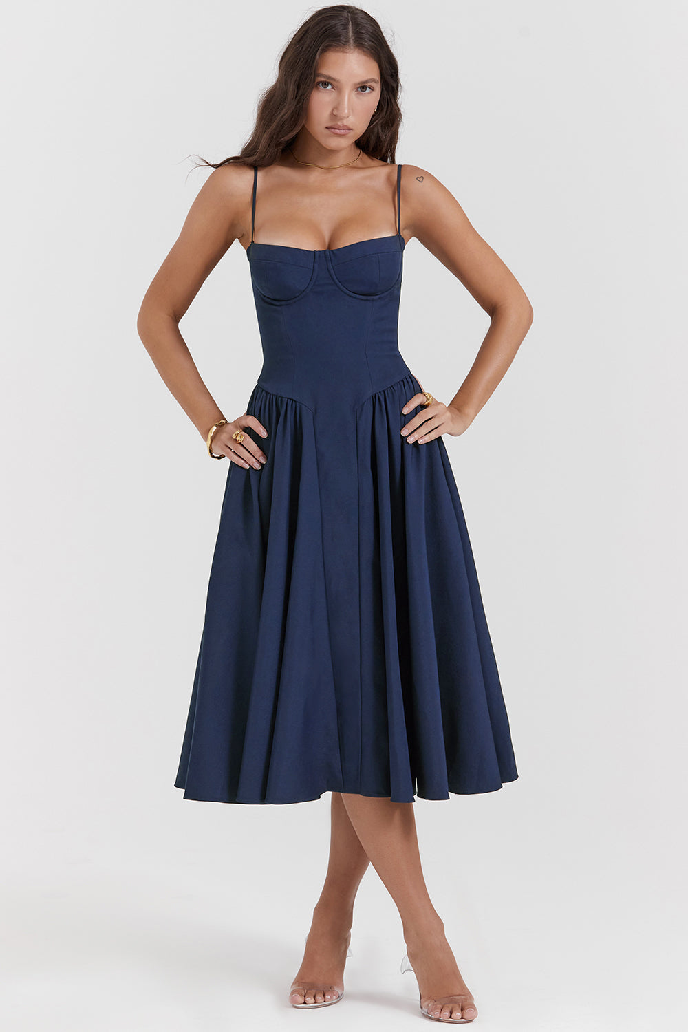 Jessika | Elegant corset dress with a flowing silhouette 0