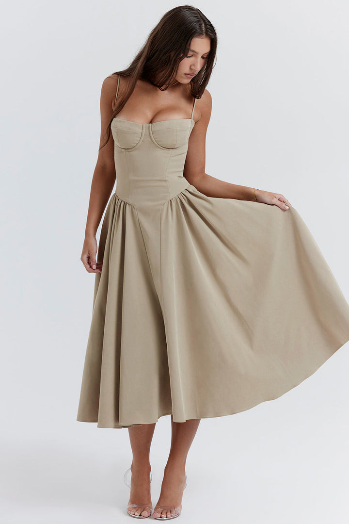 Jessika | Elegant corset dress with a flowing silhouette 8