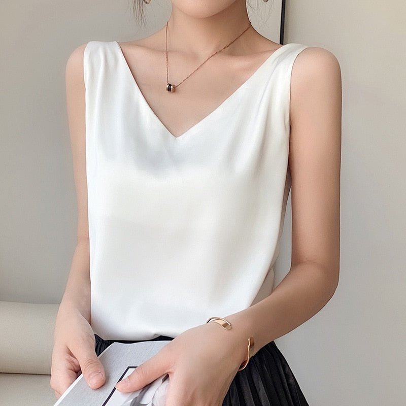 Johnna | Luxurious And Breathable Pure Silk Tank Top 4
