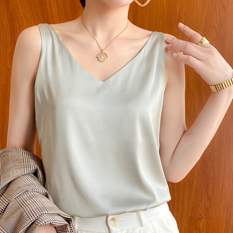 Johnna | Luxurious And Breathable Pure Silk Tank Top 5