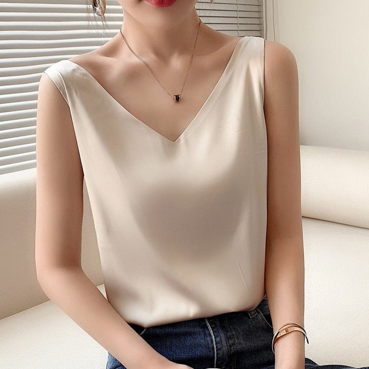 Johnna | Luxurious And Breathable Pure Silk Tank Top 6